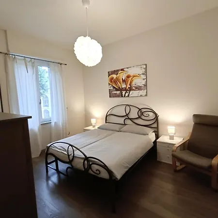 Casa Nina Nuovo In Centro Di Lägenhet *