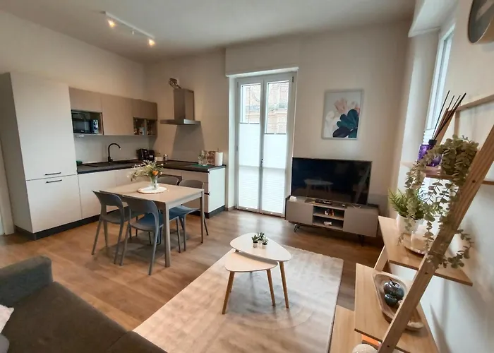 Casa Nina Nuovo In Centro Di Bra
